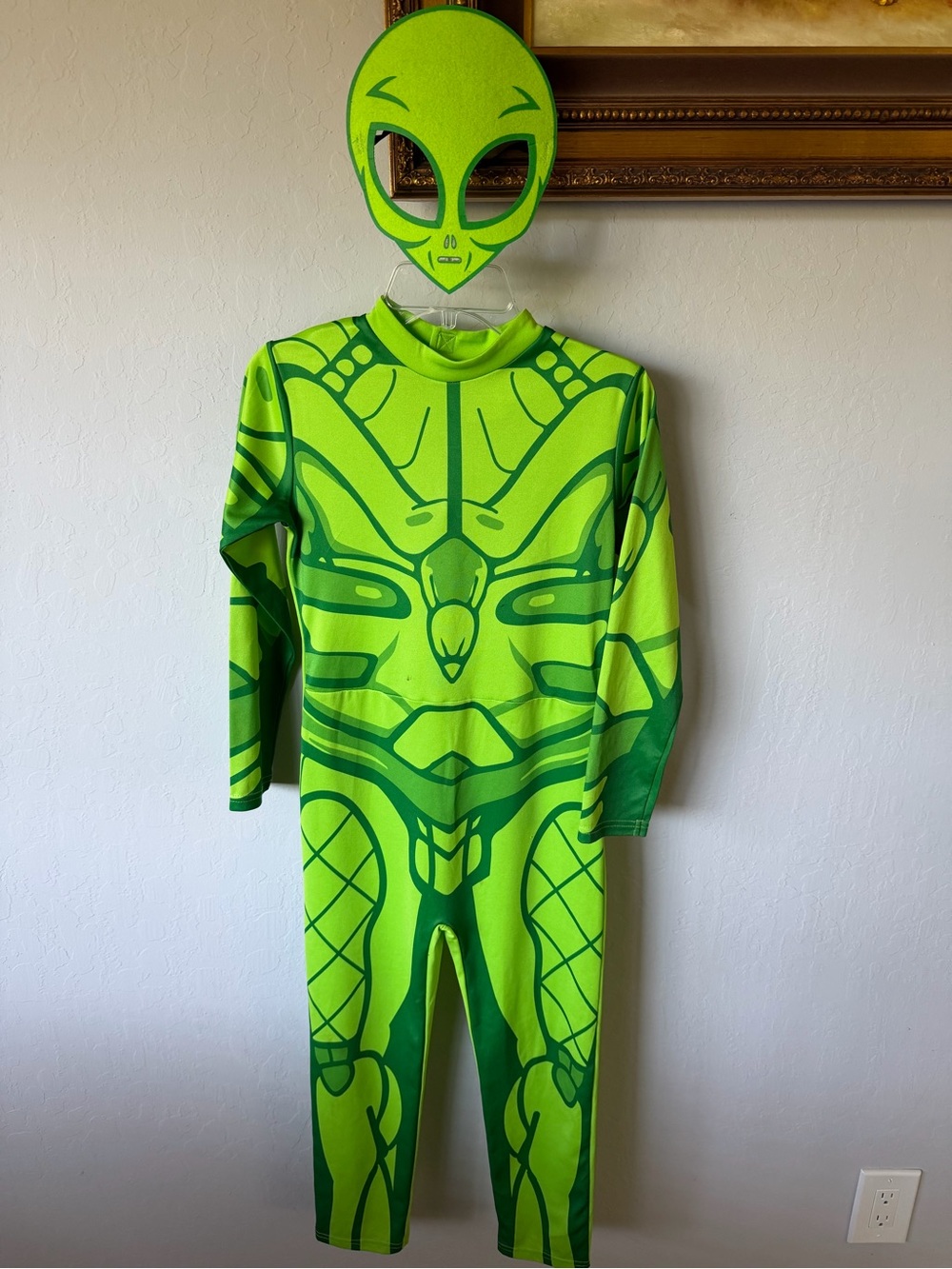 H&M Kids Alien Costume – Size 6-8Y – Green Bodysuit + Mask